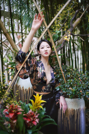日韩电影巨乳人妻的诱惑